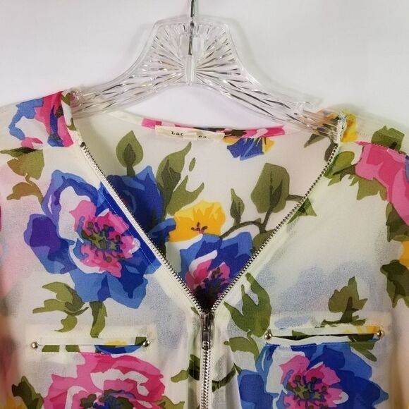 Lac bleu Floral Blouse. Size M. - Picture 10 of 10
